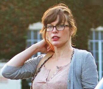 Milla Jovovich photo 334