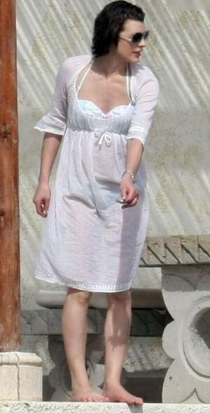 Milla Jovovich photo 383