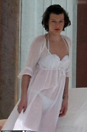 Milla Jovovich photo 401
