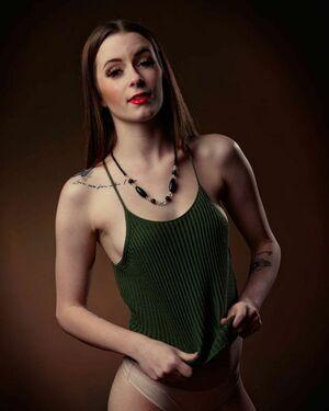 Minnietheentertainer photo 16