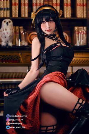 miss.seven.77 photo 4