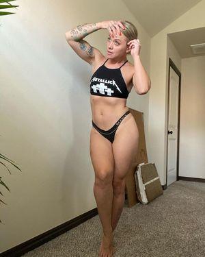 Miss VonVenom photo 2