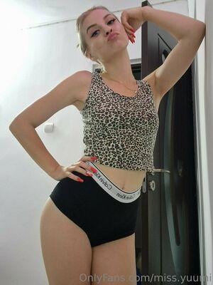 miss.yuumi photo 331