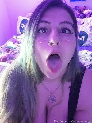 misslunamagic photo 6