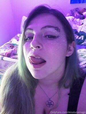 misslunamagic photo 7