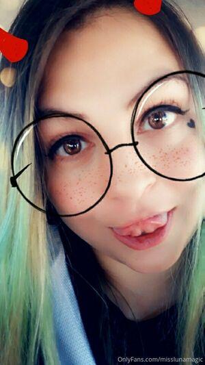 misslunamagic photo 17