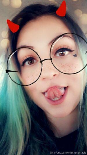 misslunamagic photo 19