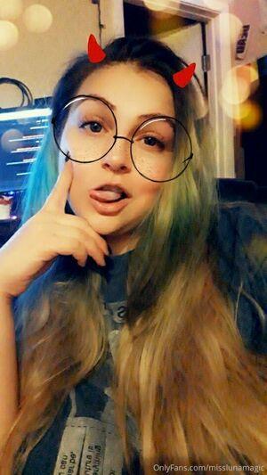 misslunamagic photo 25