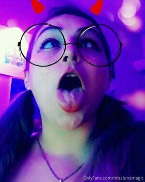 misslunamagic photo 28