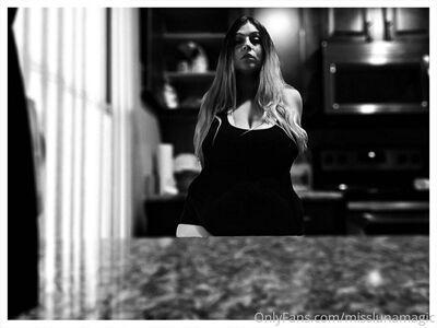 misslunamagic photo 104
