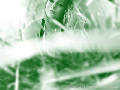 misslunamagic photo 142