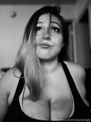 misslunamagic photo 191