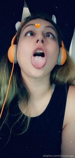 misslunamagic photo 246