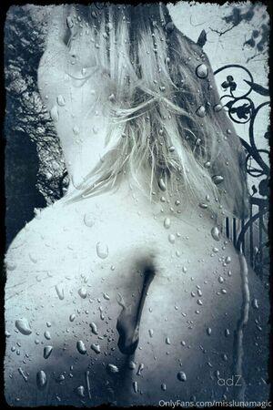 misslunamagic photo 369