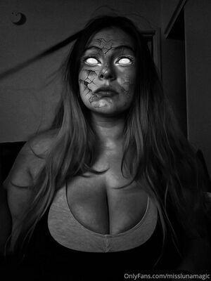 misslunamagic photo 376
