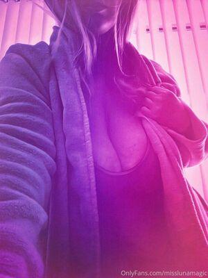 misslunamagic photo 385