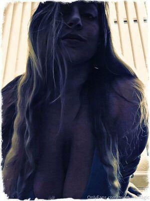 misslunamagic photo 397