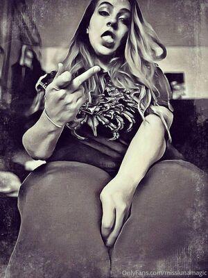 misslunamagic photo 410