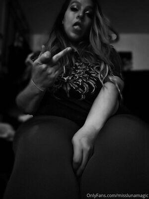 misslunamagic photo 415