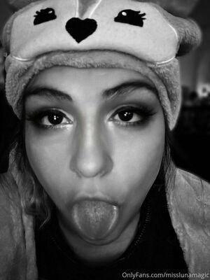 misslunamagic photo 416