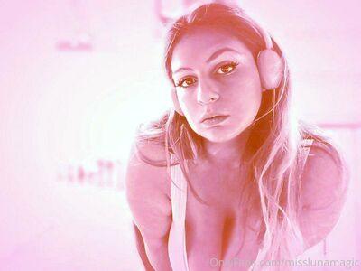 misslunamagic photo 421