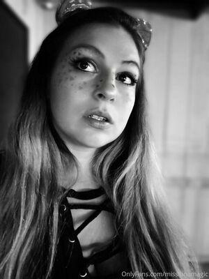 misslunamagic photo 469