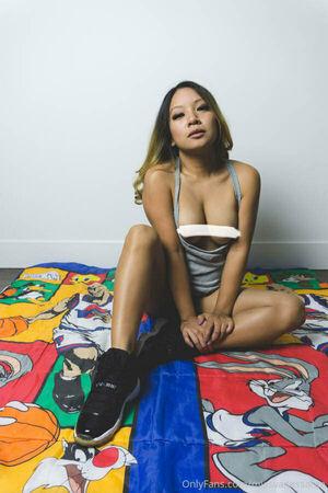 missvanessarae photo 1