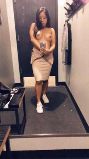 missvanessarae photo 36