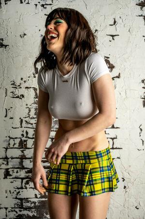Molly Stewart photo 19