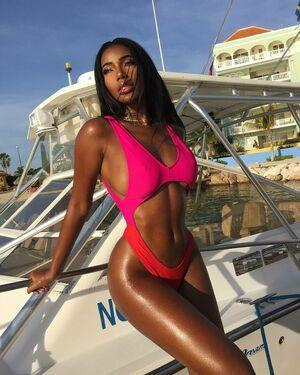 Monifa Jansen photo 54