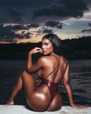 Monifa Jansen photo 66