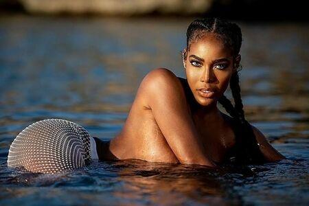 Monifa Jansen photo 124