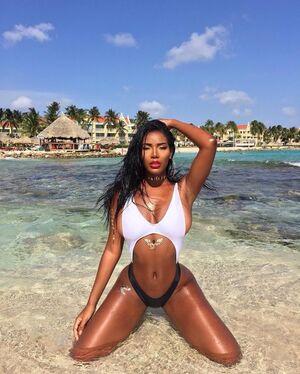 Monifa Jansen photo 225