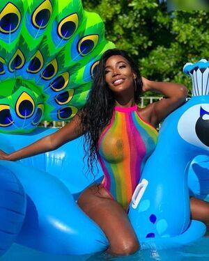 Monifa Jansen photo 232