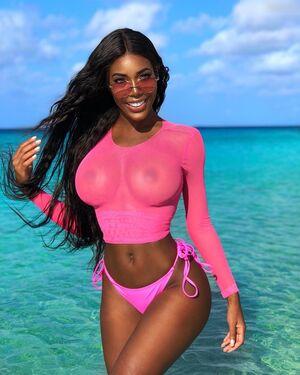 Monifa Jansen photo 257