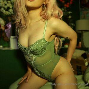 moonzycat photo 32