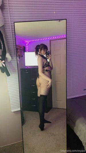 MyaXS photo 158