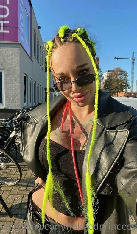 Nakeedprincesss photo 16