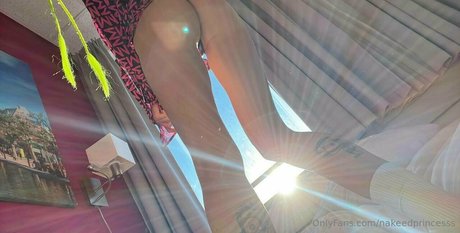 Nakeedprincesss photo 32