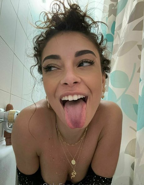 Naomi Vignomi photo 12