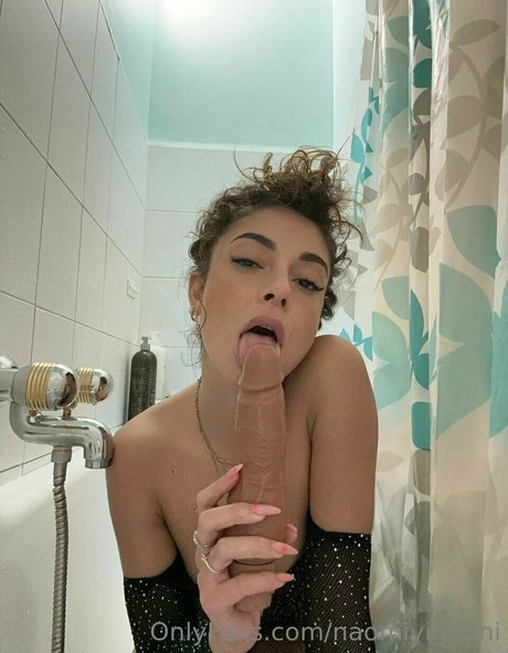 Naomi Vignomi photo 13