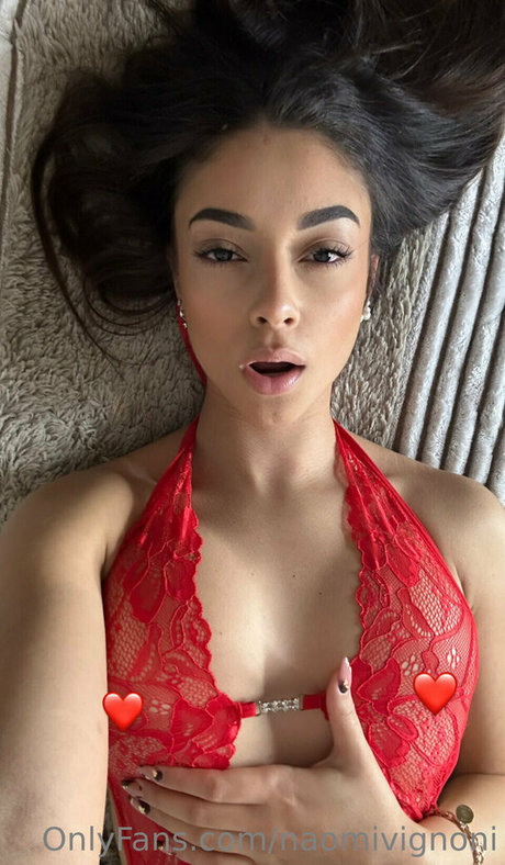 Naomi Vignomi photo 43