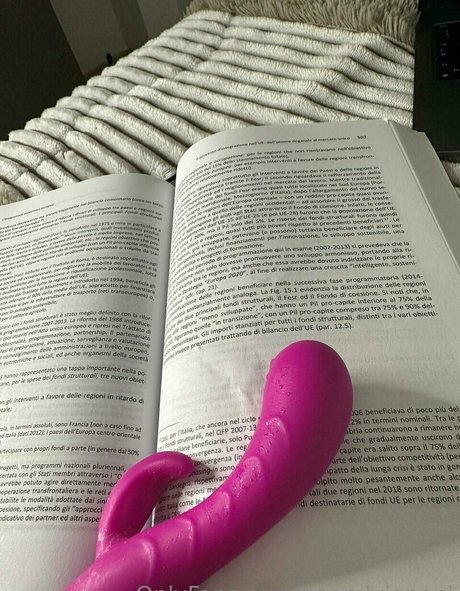 Naomi Vignomi photo 116