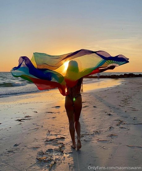 Naomiswann photo 119