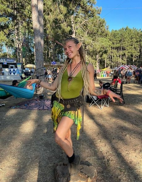 Naomiswann photo 138