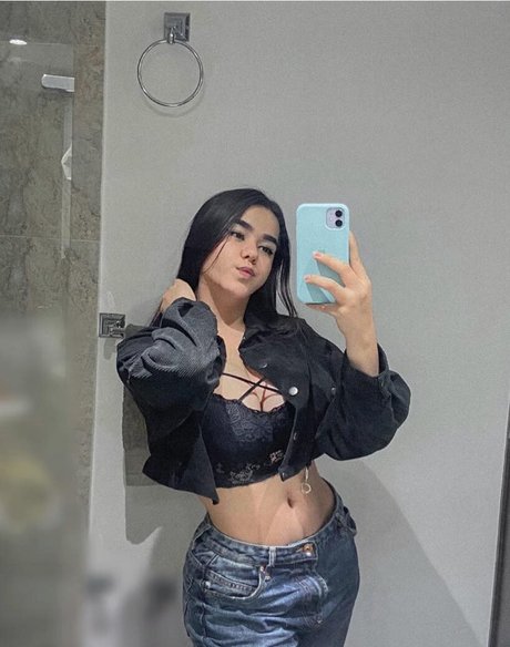 Natalia Beltran photo 4