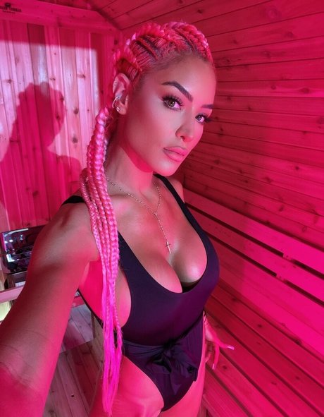 Natalie Eva Marie photo 3