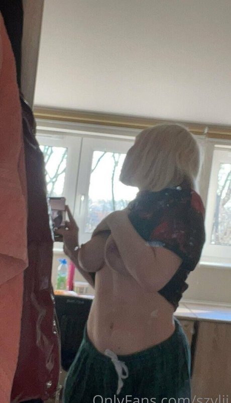 Natalie12235 photo 6