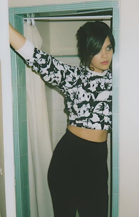 Natasha Khan photo 10