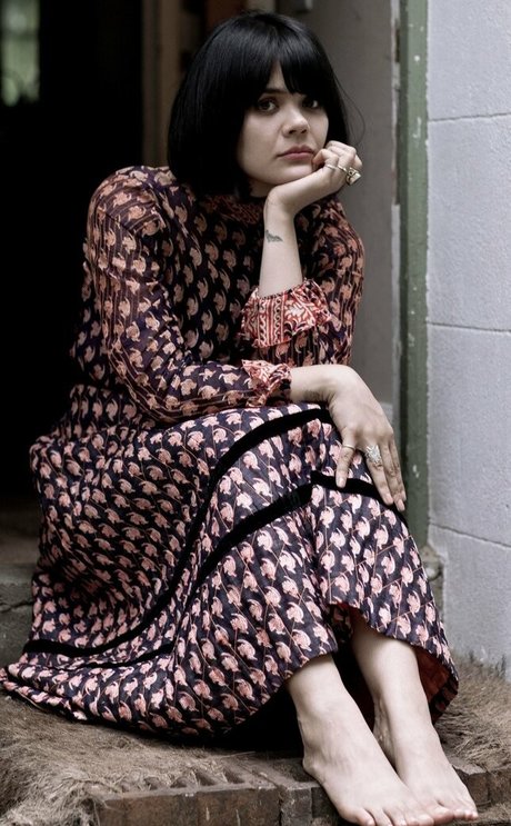 Natasha Khan photo 16